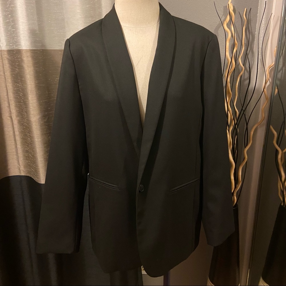 *SOLD* NWT Gap Oversized Blazer